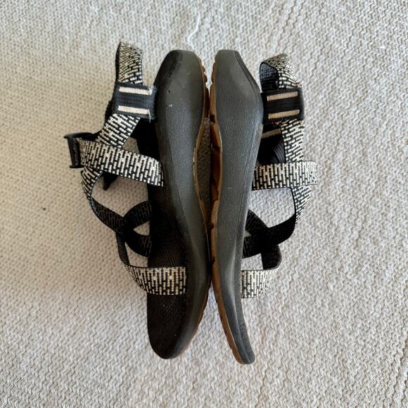 Chaco Black and White Printed ZX/2 Cloud Strappy Sandals Size 6 Gorp Outdoor - Picture 4 of 10